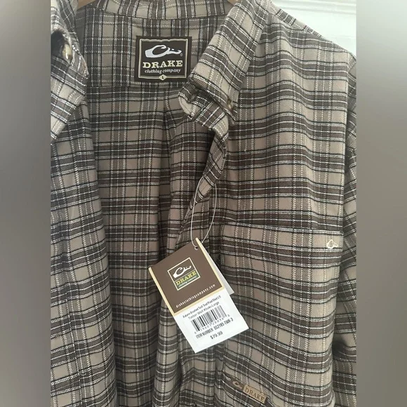 Button down - Picture 2 of 4